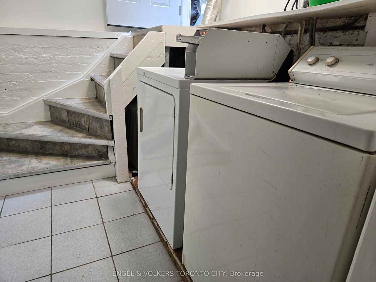 2012 Dundas St E Bsmt #Bsmt - Photo 6 of 7
