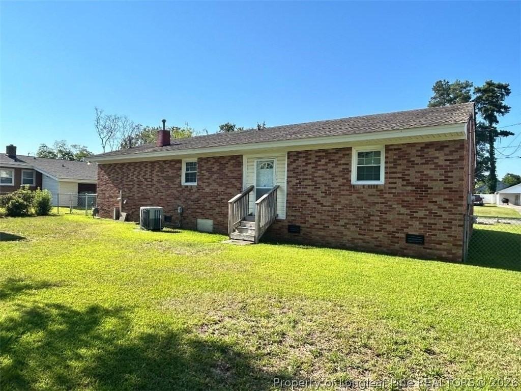 511 E 18th St - Photo 2 of 9
