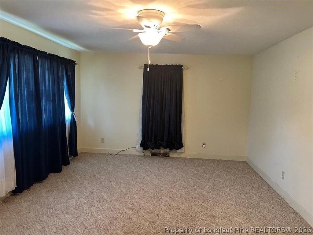 511 E 18th St - Photo 7 of 9