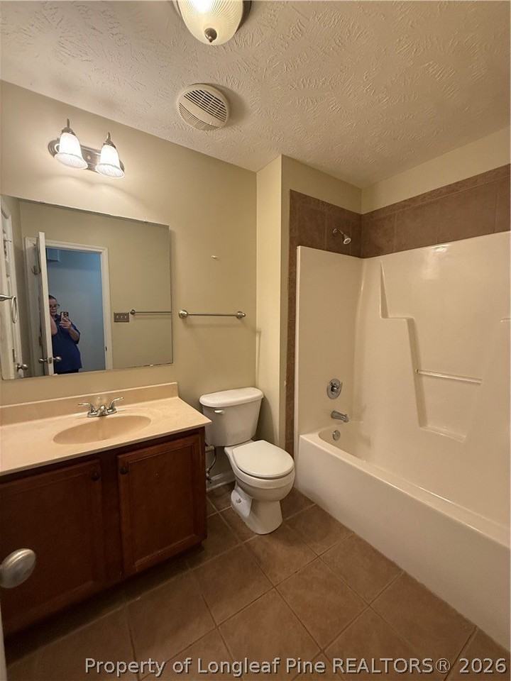 696 Fairfield Cir - Photo 7 of 11