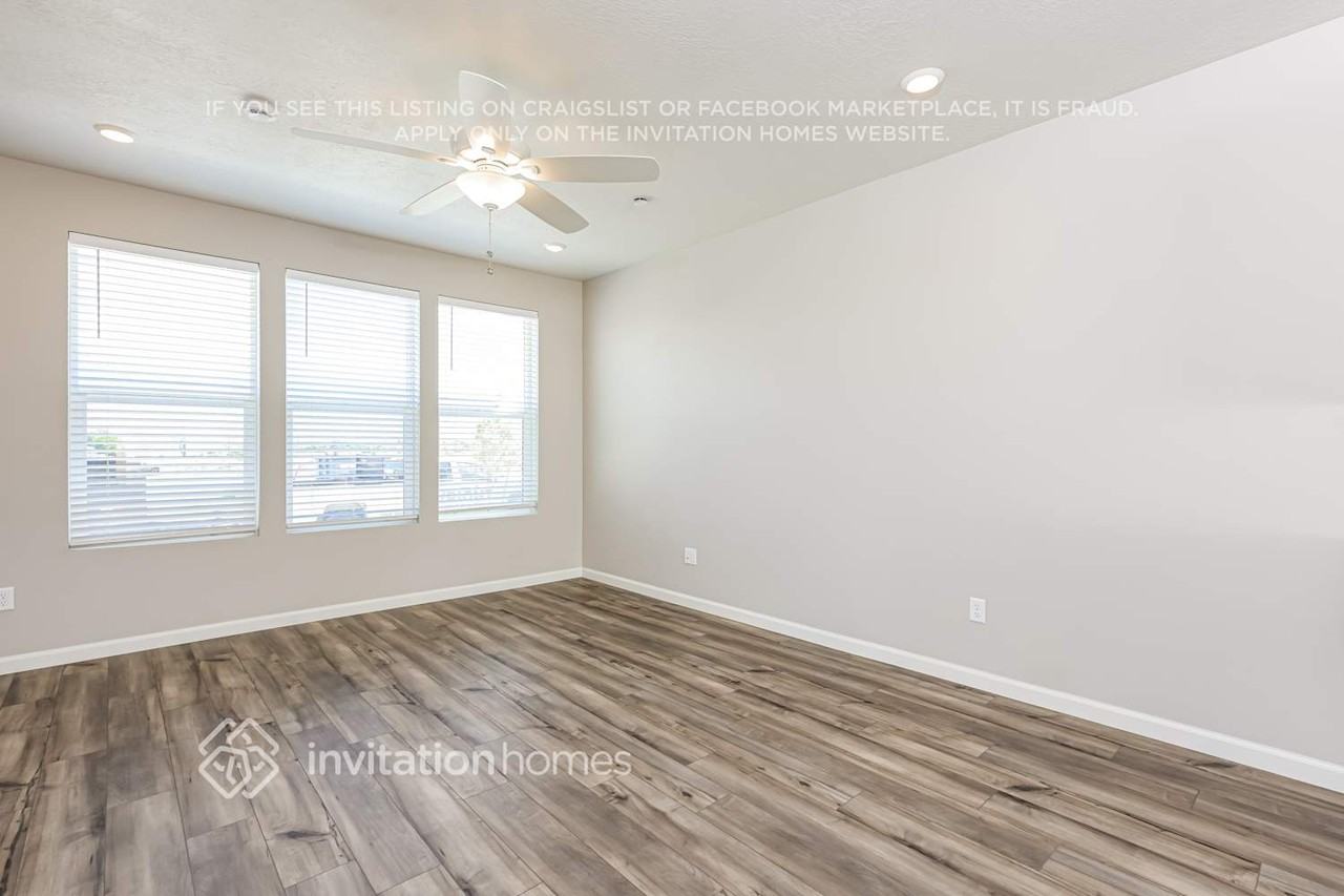 441 E. Kanab Creek Drive - Photo 5 of 19