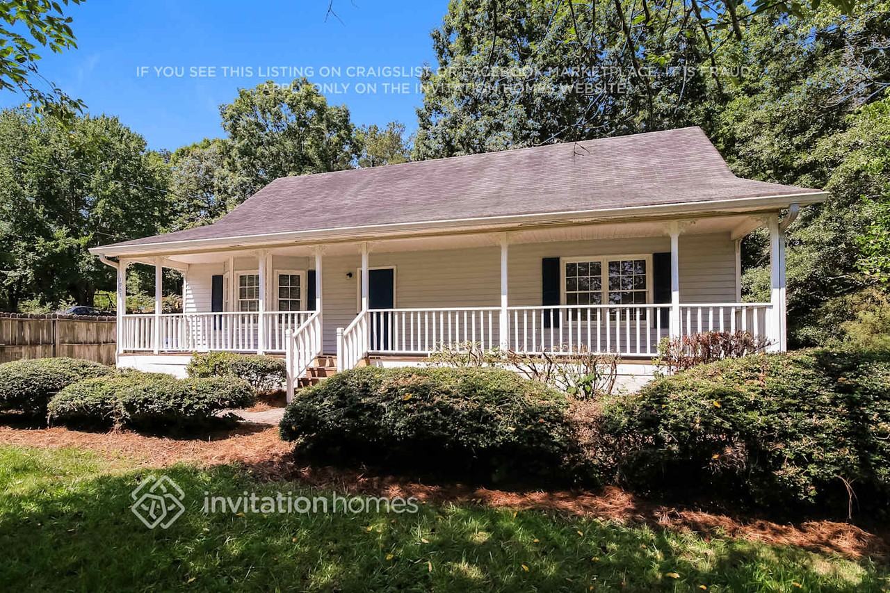 1952 Red Rose Ln