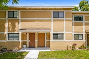 featured image of 9489 Palm Cir N #9489
