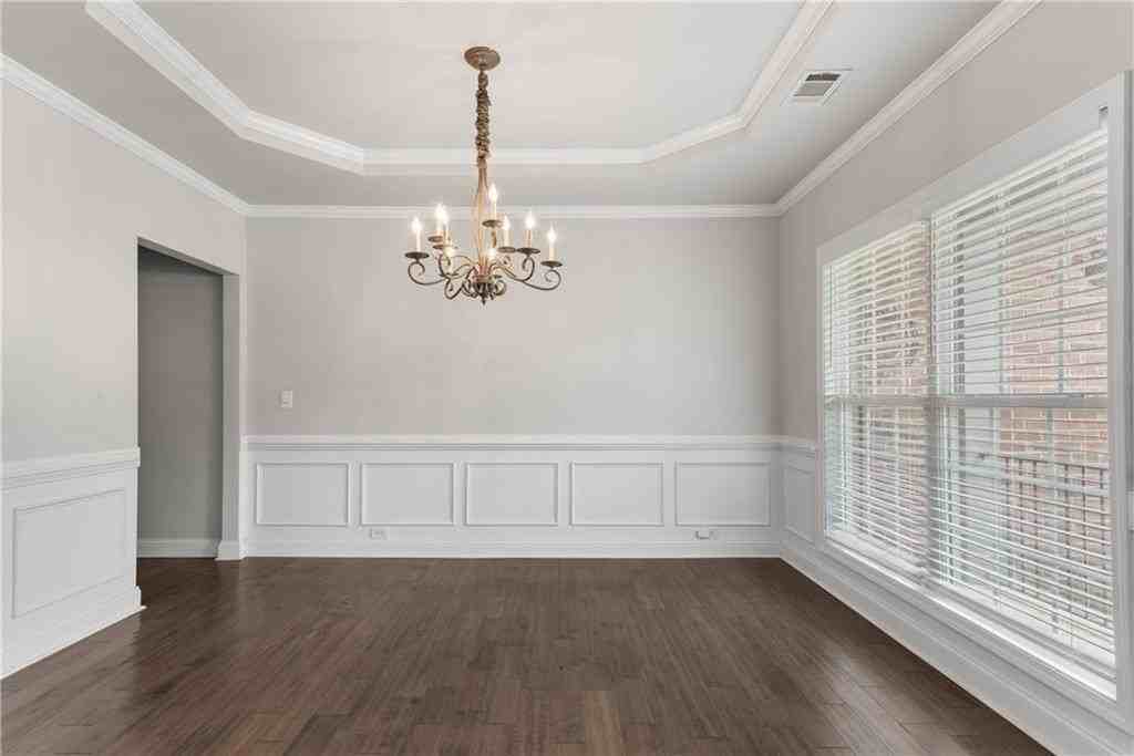 5325 Plymouth Pl - Photo 5 of 50
