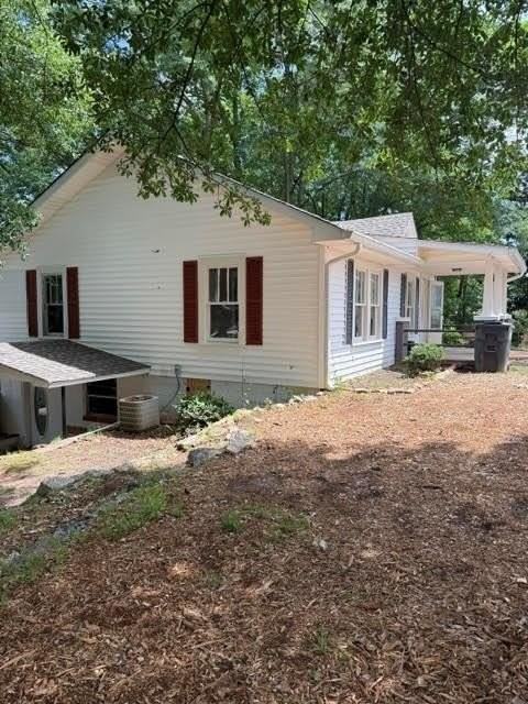 920 Cardinal Dr - Photo 3 of 29