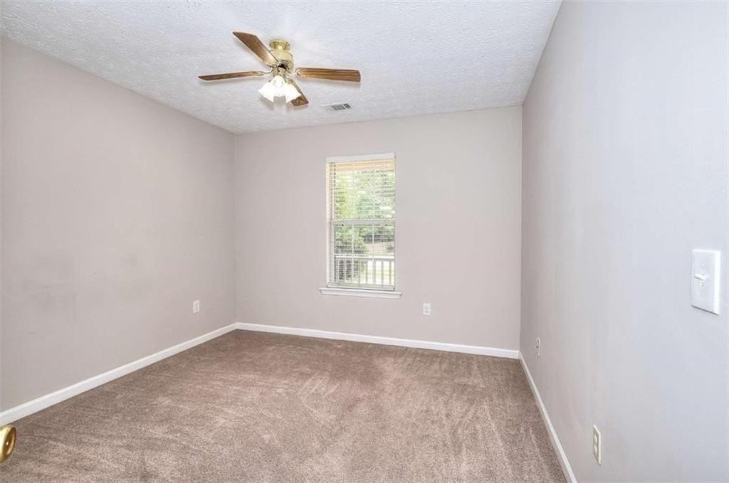 4160 Janel Ln - Photo 3 of 41