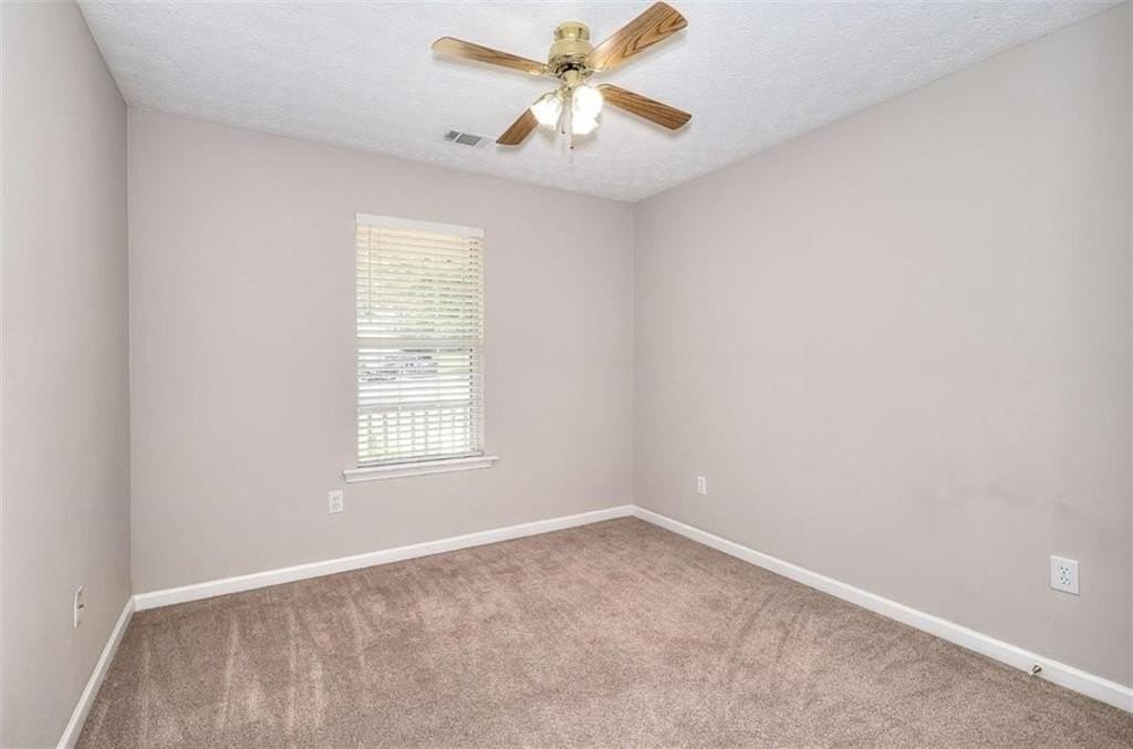 4160 Janel Ln - Photo 5 of 41