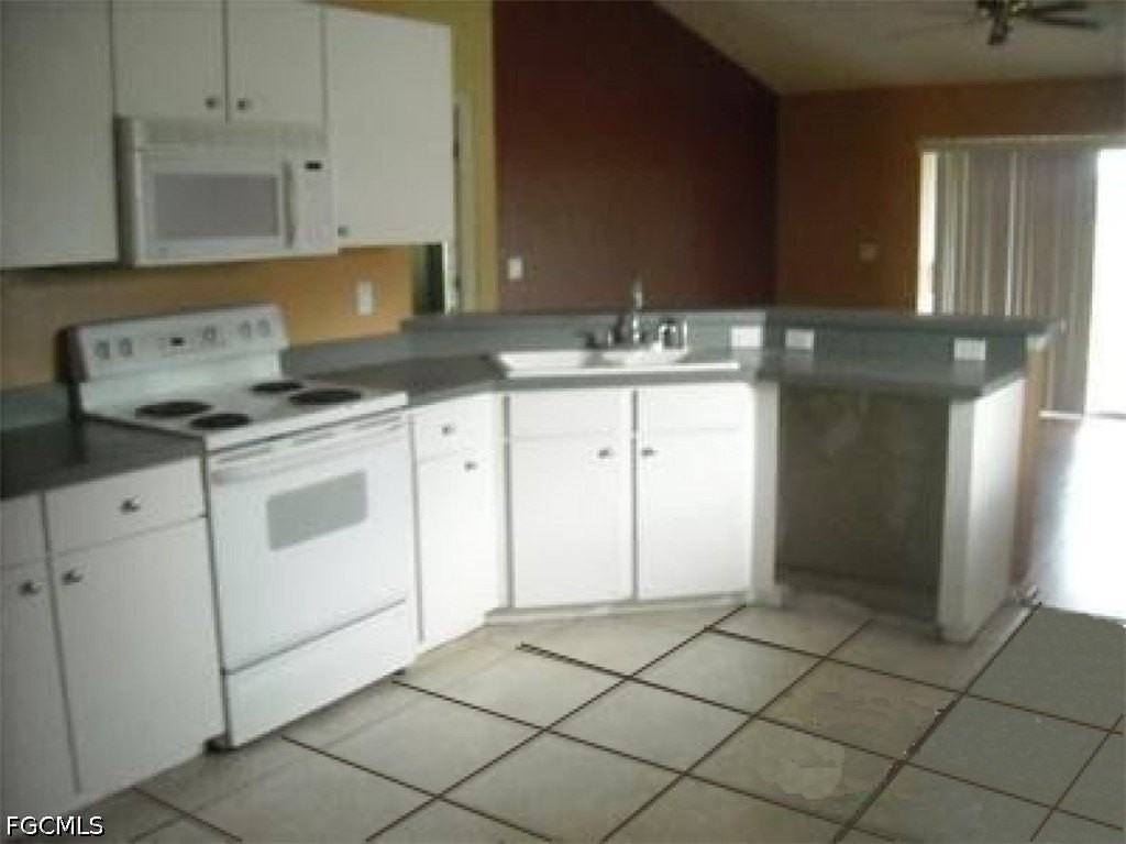 4544 Varsity Cir - Photo 4 of 6