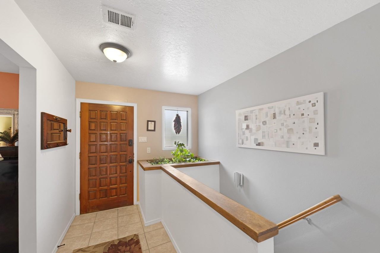 3615 Horacio Ct Ne - Photo 4 of 44