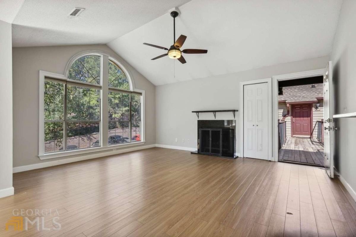 1007 Sandy Lane Dr - Photo 3 of 27