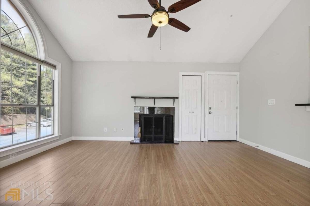 1007 Sandy Lane Dr - Photo 5 of 27