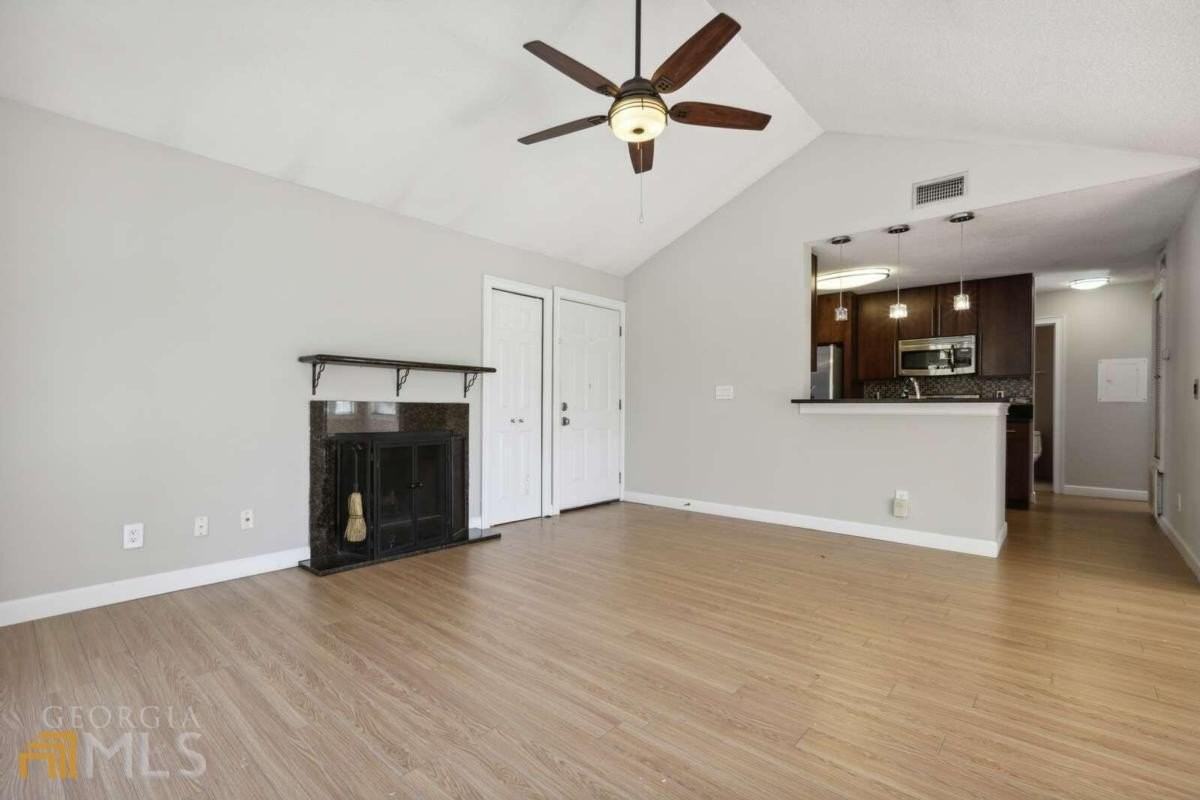 1007 Sandy Lane Dr - Photo 7 of 27