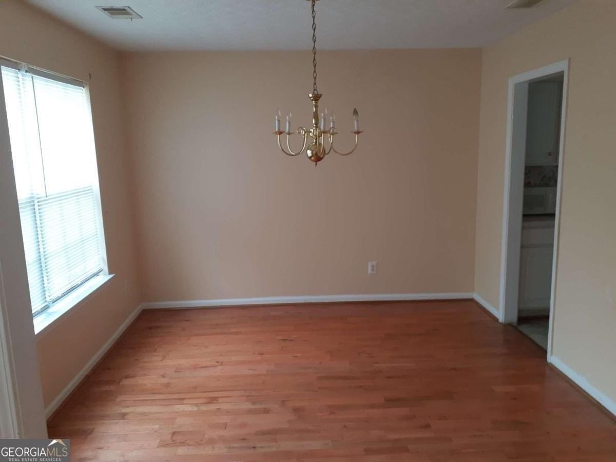 4410 Cross Ln - Photo 2 of 11