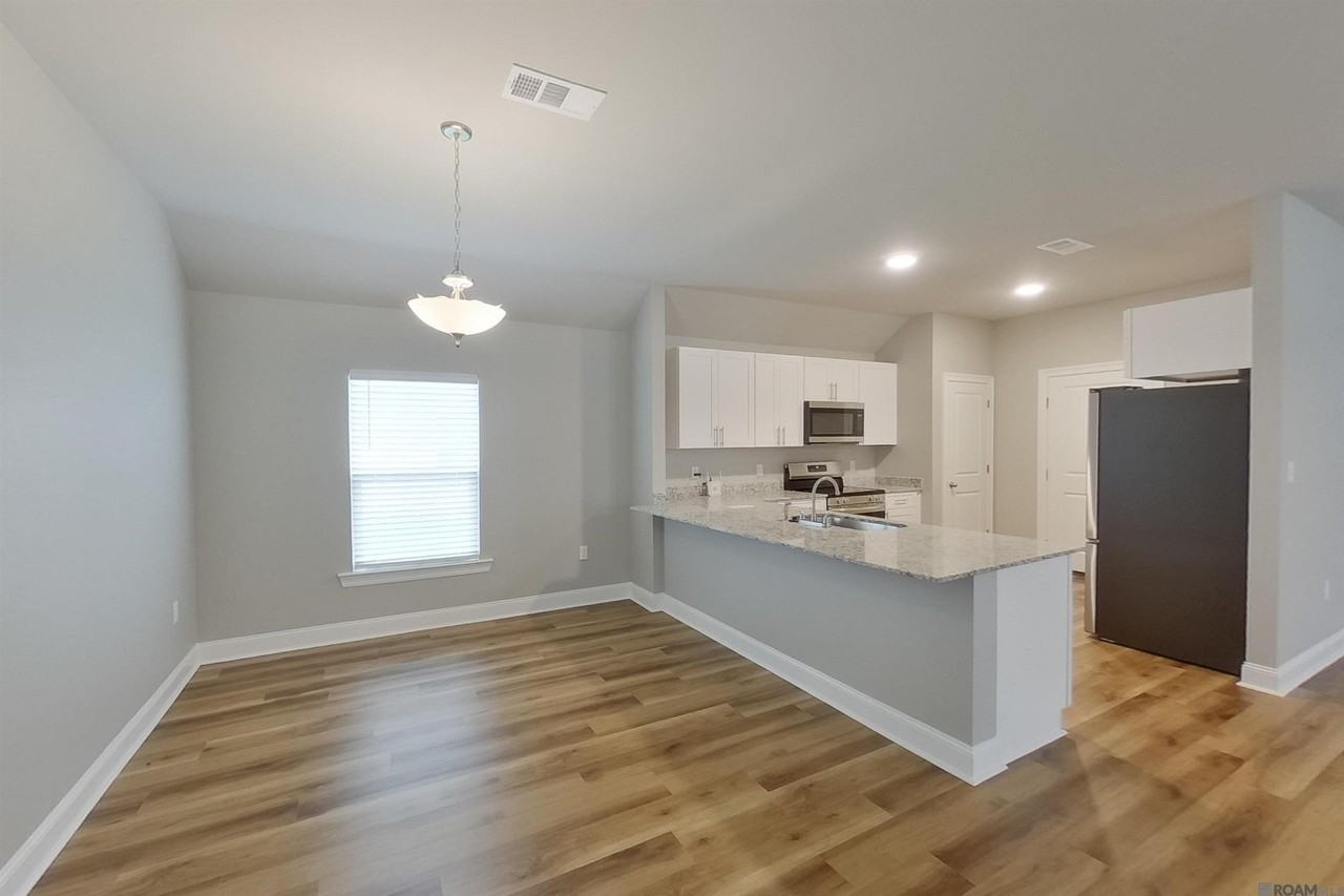 13772 Willowmore Dr - Photo 5 of 19
