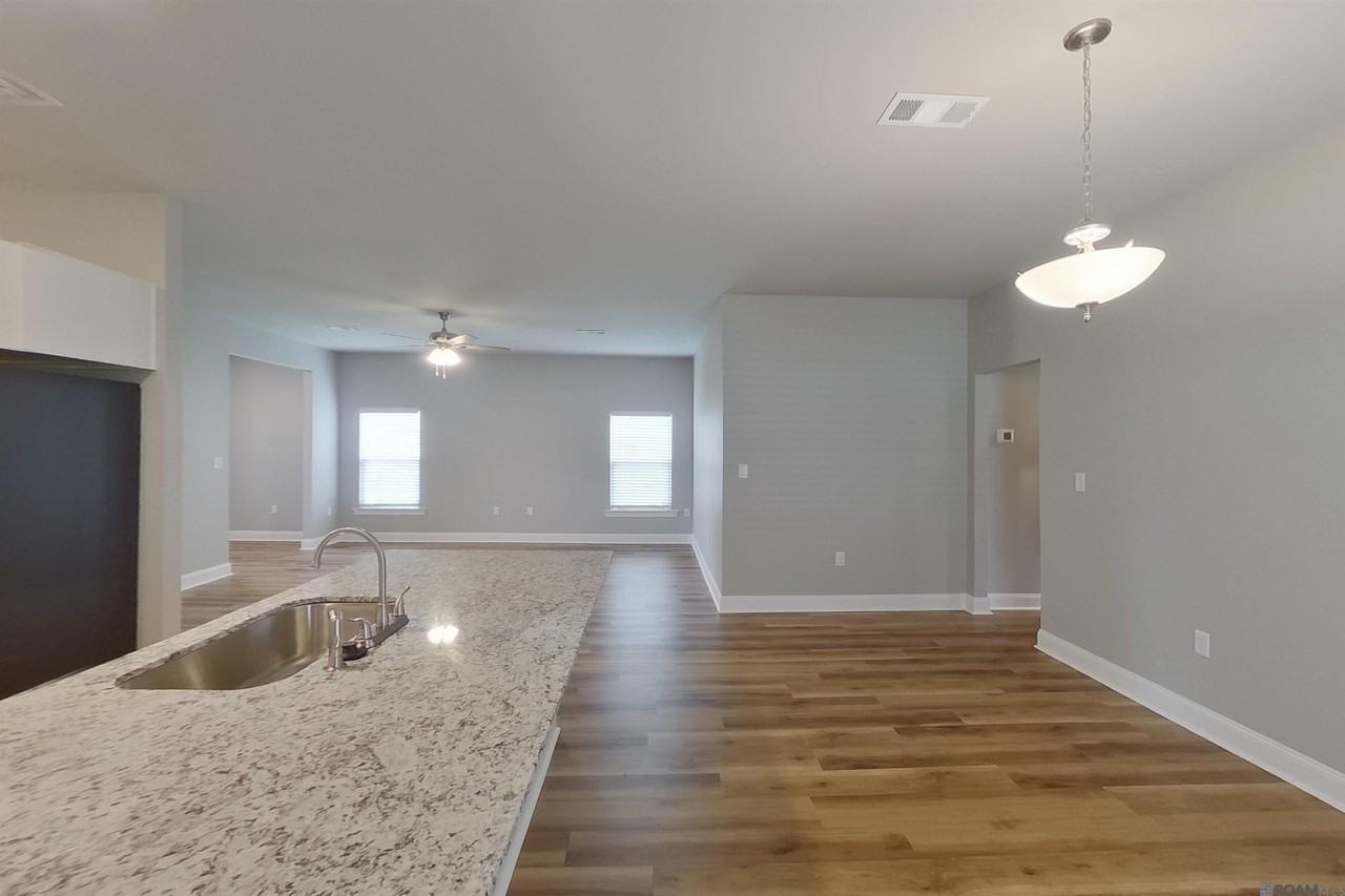 13772 Willowmore Dr - Photo 6 of 19