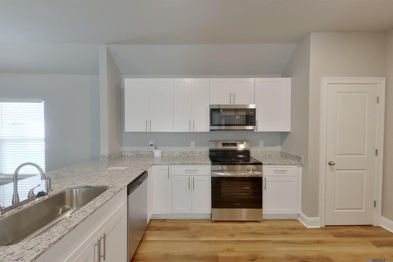 13772 Willowmore Dr - Photo 5 of 19