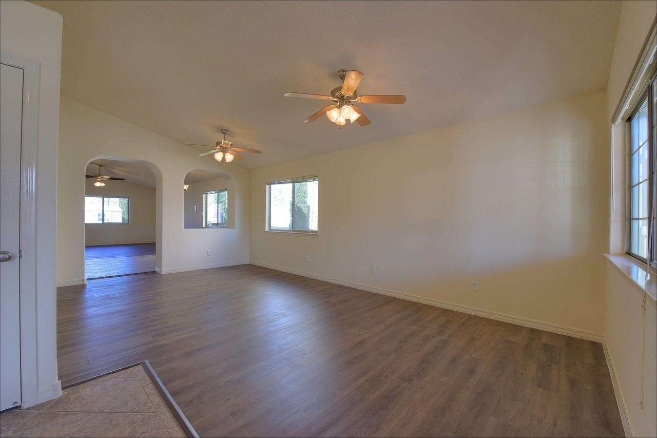 7077 Luz De Sol Dr - Photo 7 of 46
