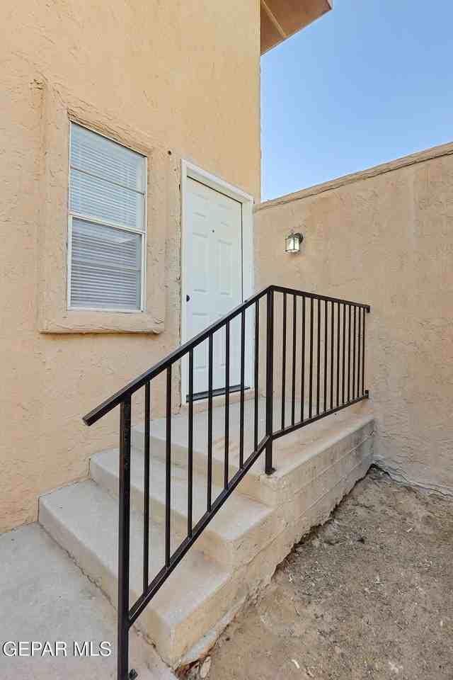 11100 Vista Lago Pl #C - Photo 5 of 25