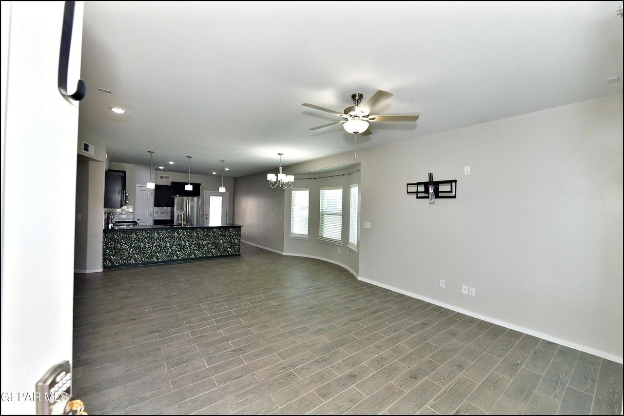 541 Paseo Modesto Dr - Photo 6 of 43