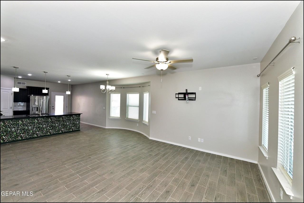 541 Paseo Modesto Dr - Photo 7 of 43