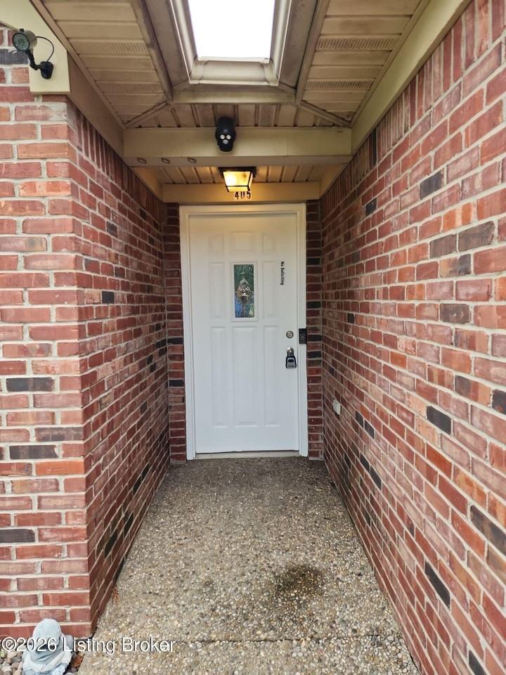 405 Parker Pl - Photo 2 of 28
