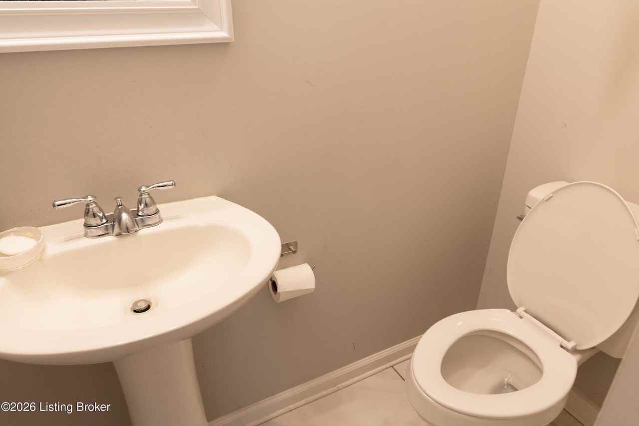 11518 Bellewood Garden Ct - Photo 6 of 19