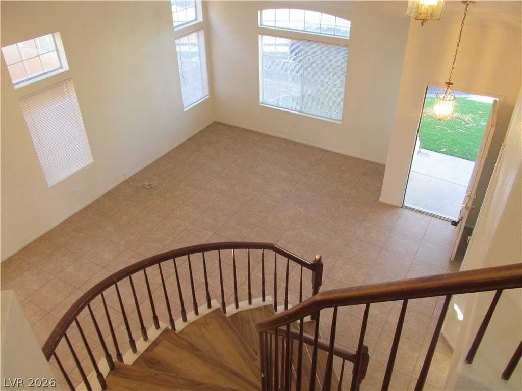 8701 Crescent Ridge Ln - Photo 5 of 28