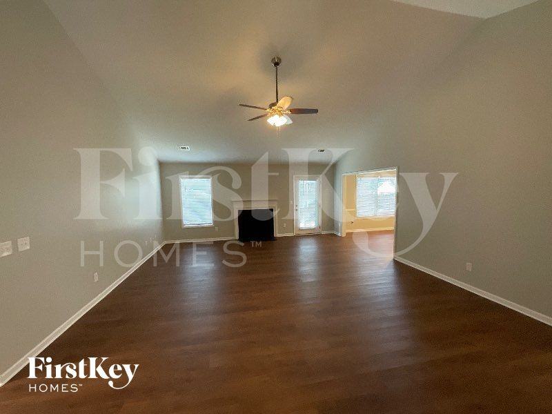 837 Pecan Ridge Cir - Photo 2 of 10