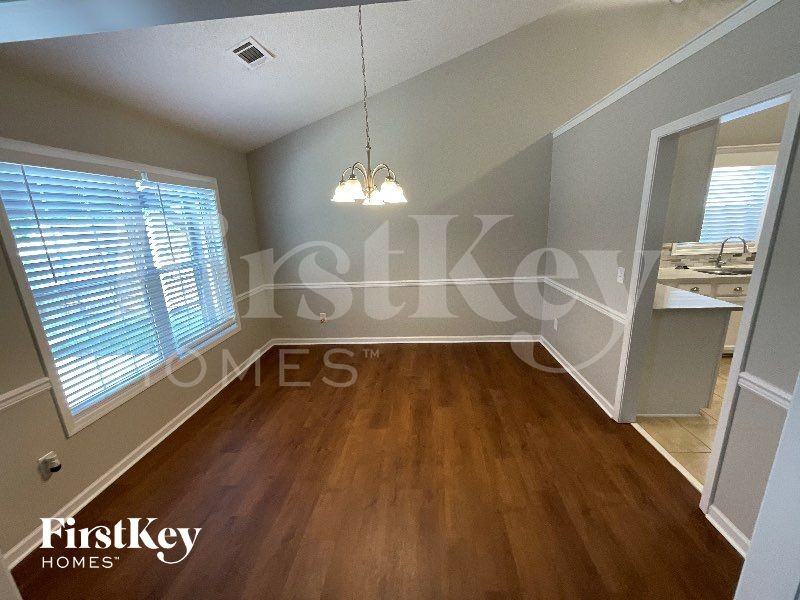 837 Pecan Ridge Cir - Photo 3 of 10