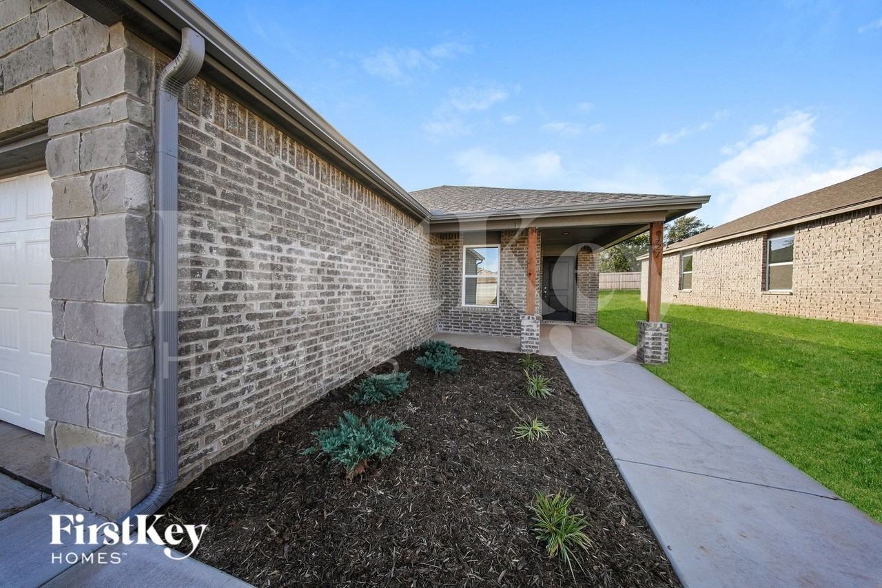 421 Kale Rd - Photo 2 of 19