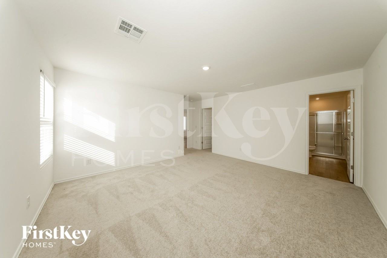 421 Kale Rd - Photo 7 of 19