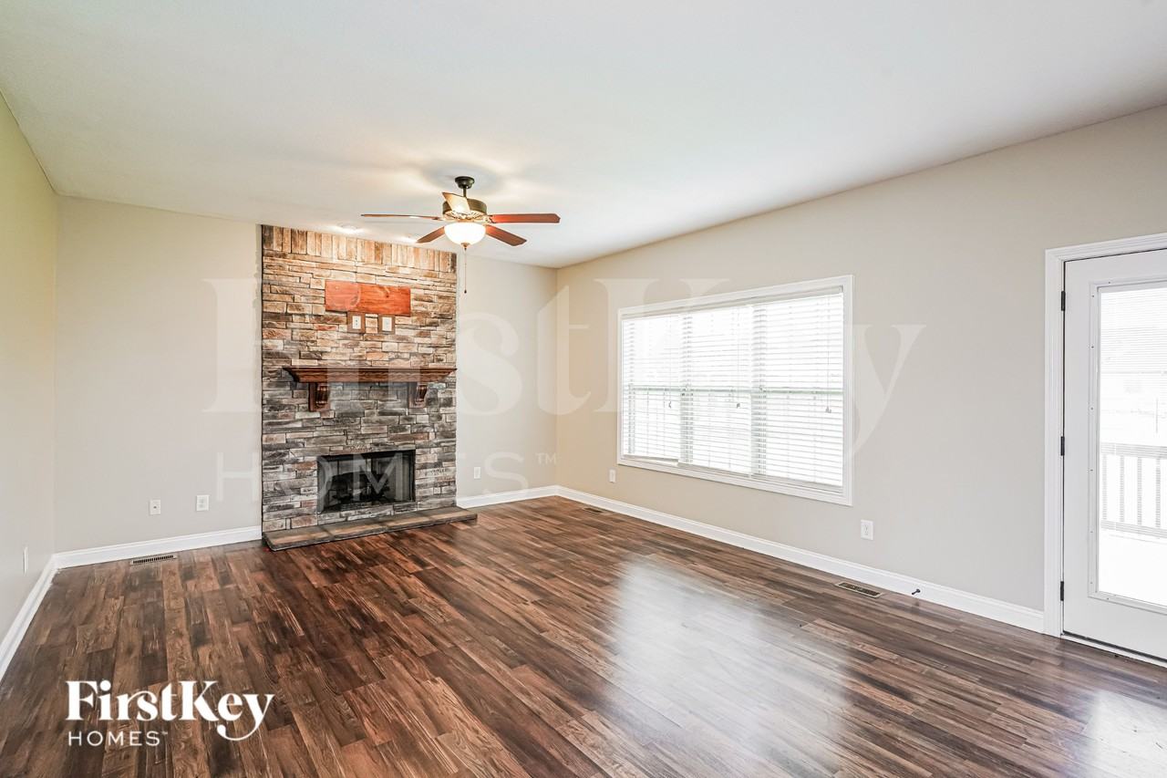 1232 Upland Ter - Photo 2 of 19
