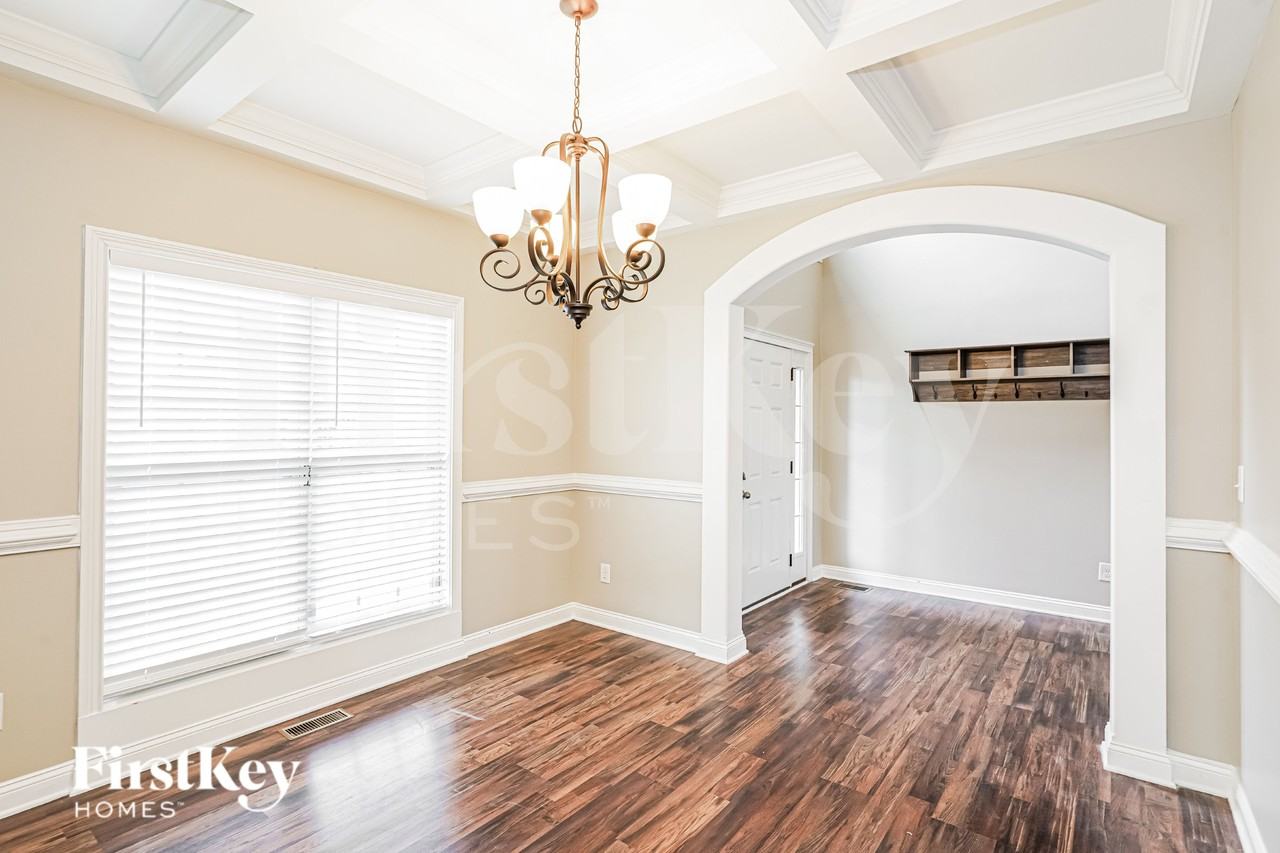 1232 Upland Ter - Photo 5 of 19