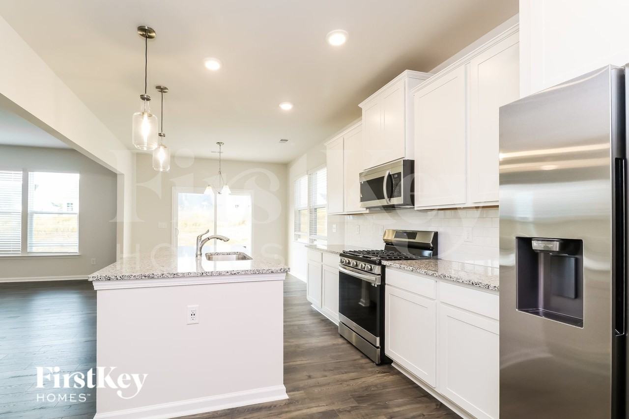 618 Goldburn Way - Photo 7 of 16