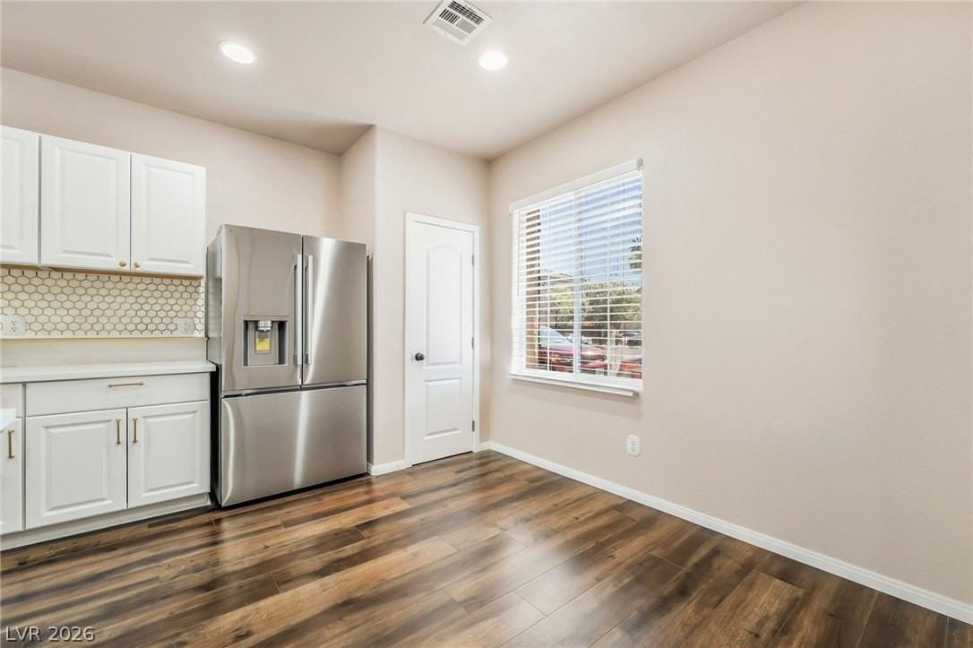 10471 Masons Creek St - Photo 5 of 32