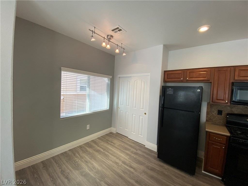4517 Bell Cord Ave #102 - Photo 5 of 20