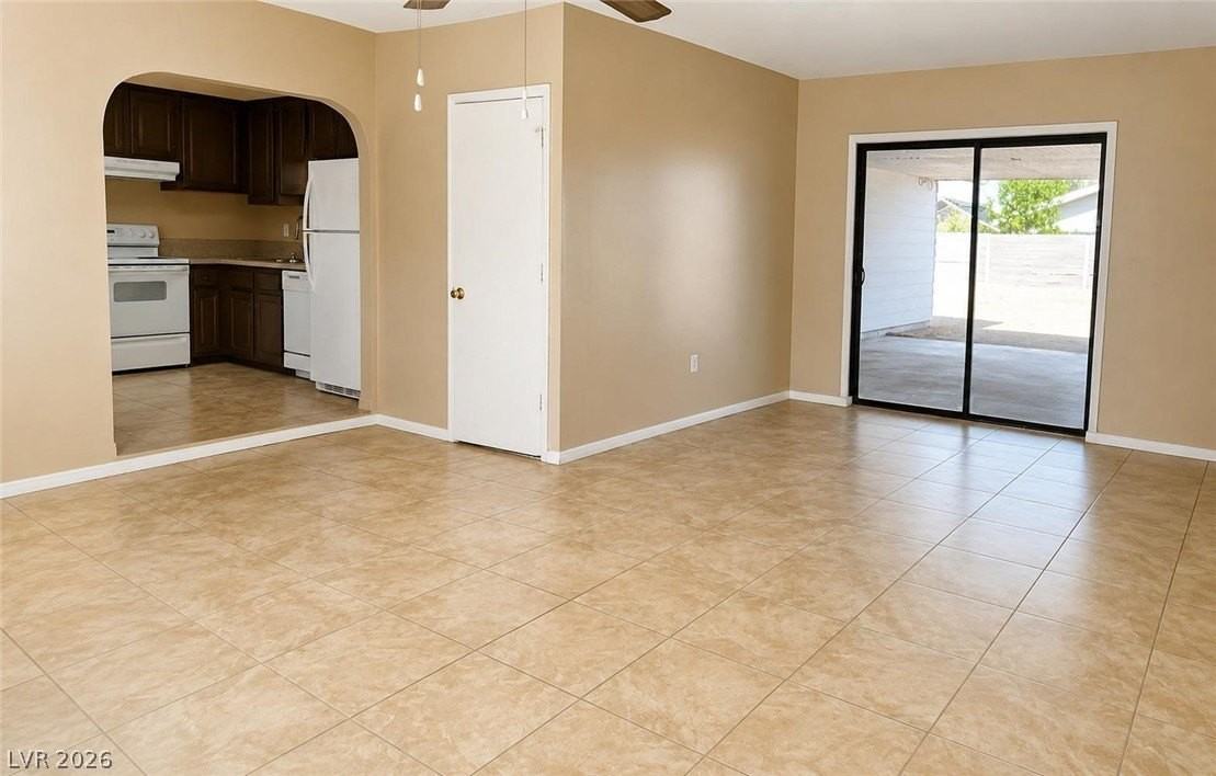 4080 Studio St - Photo 5 of 13