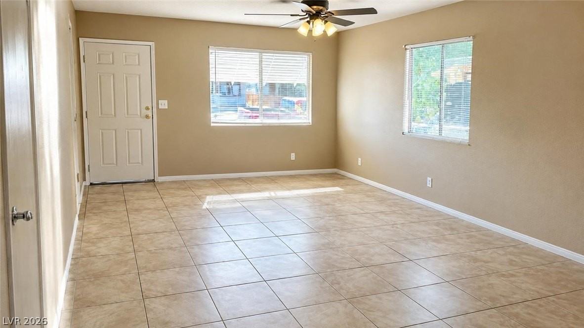 4080 Studio St - Photo 6 of 13