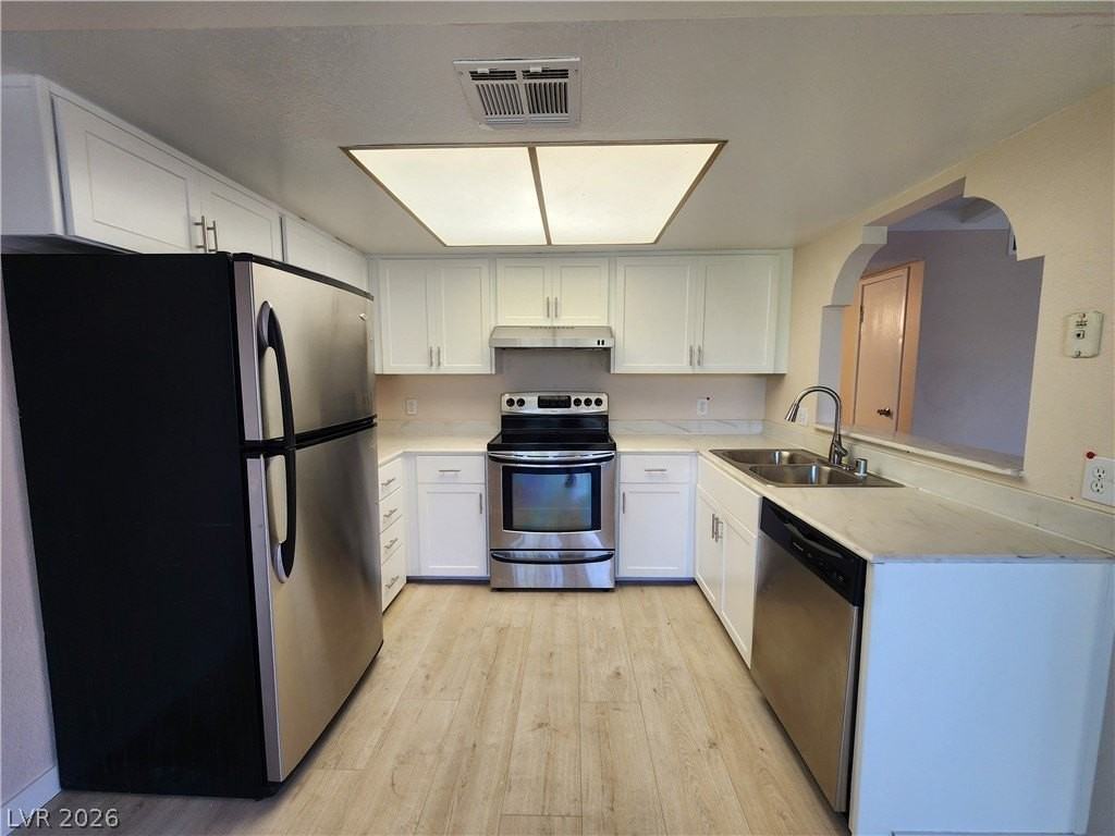 4732 Obannon Dr #D - Photo 7 of 33