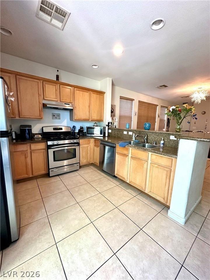 6623 Brick House Ave - Photo 7 of 23