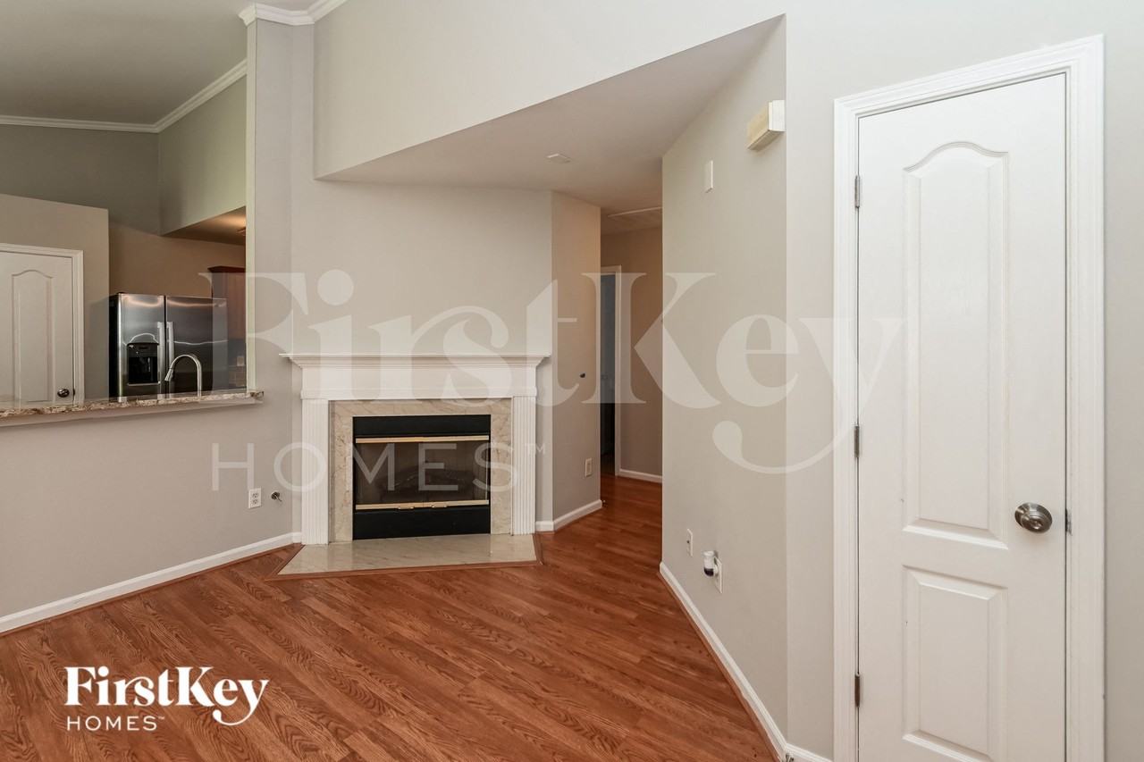 4310 Cochran Farm Ln - Photo 3 of 15