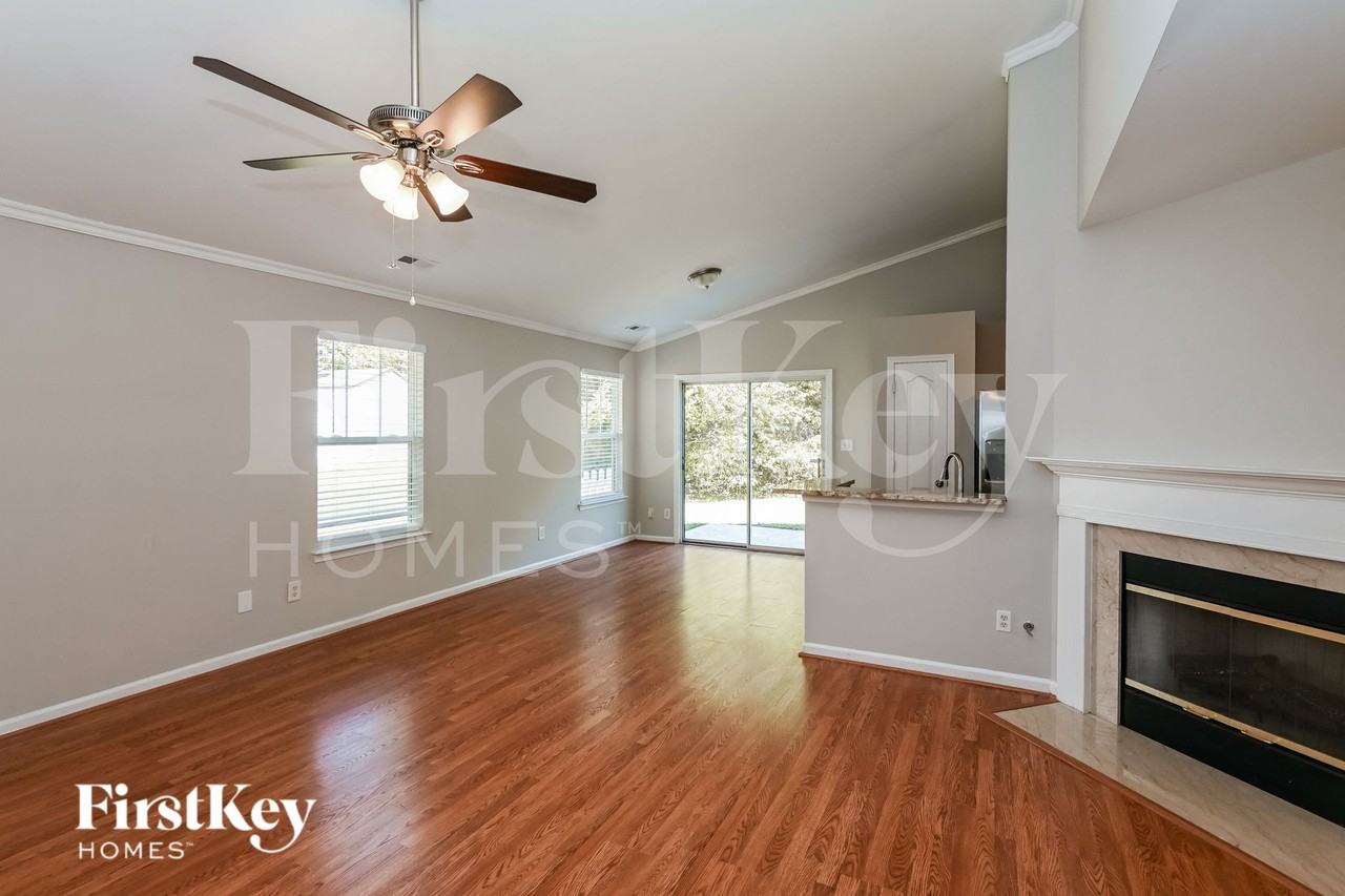 4310 Cochran Farm Ln - Photo 4 of 15
