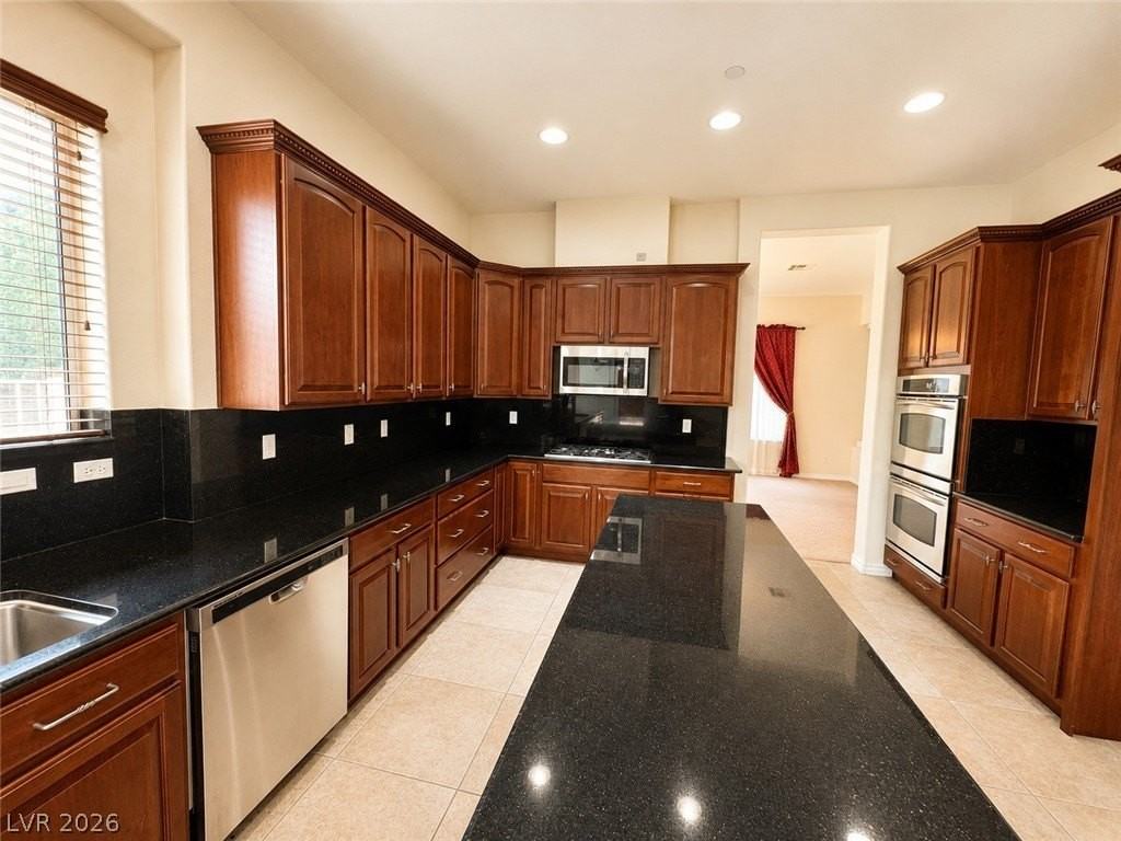 9516 Trattoria St - Photo 3 of 8