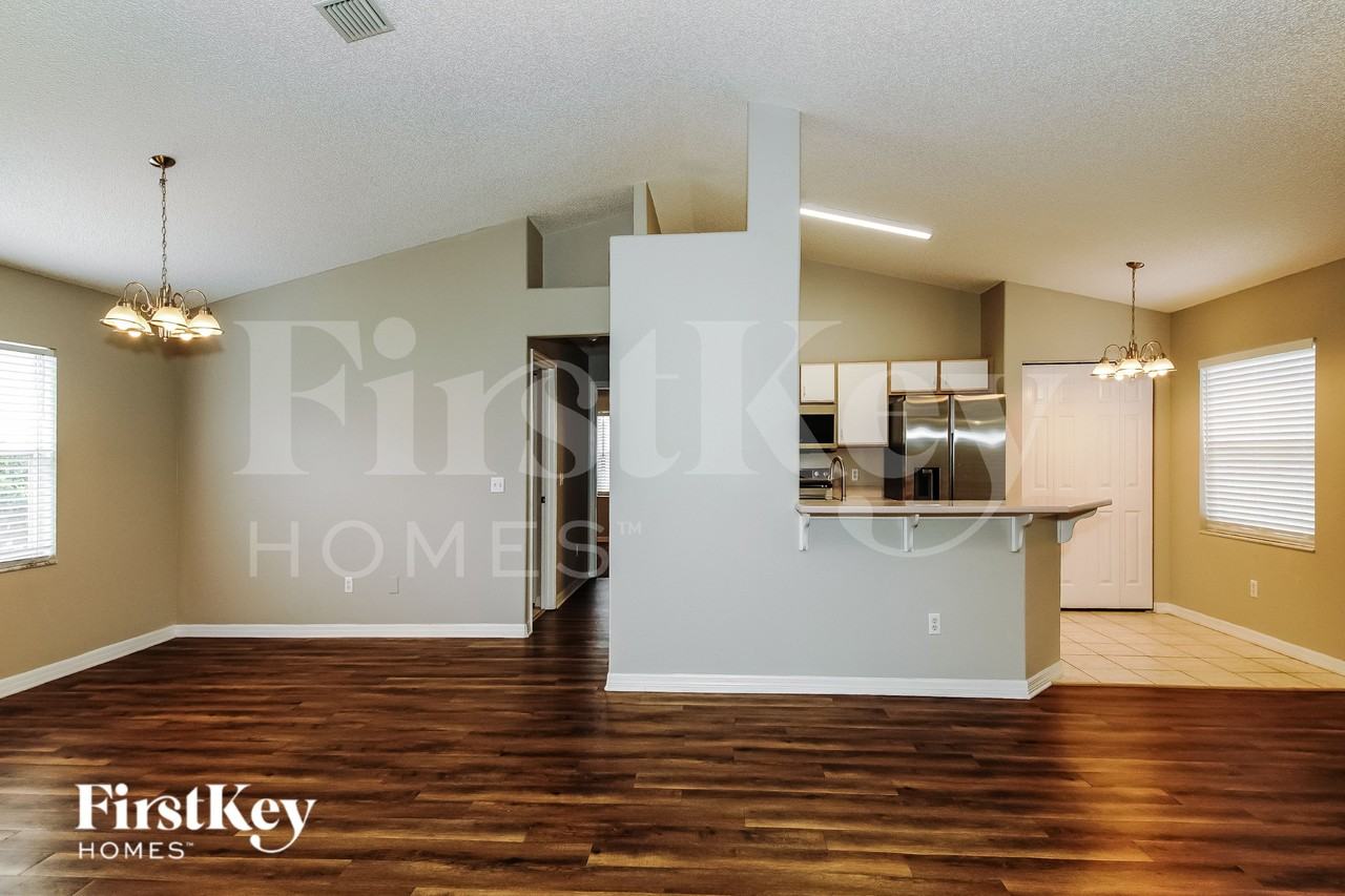 8 Wild Oak Pl - Photo 4 of 19