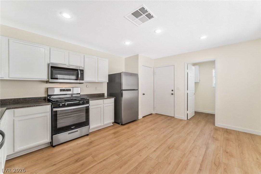 8632 Majestic Pine Ave - Photo 5 of 17
