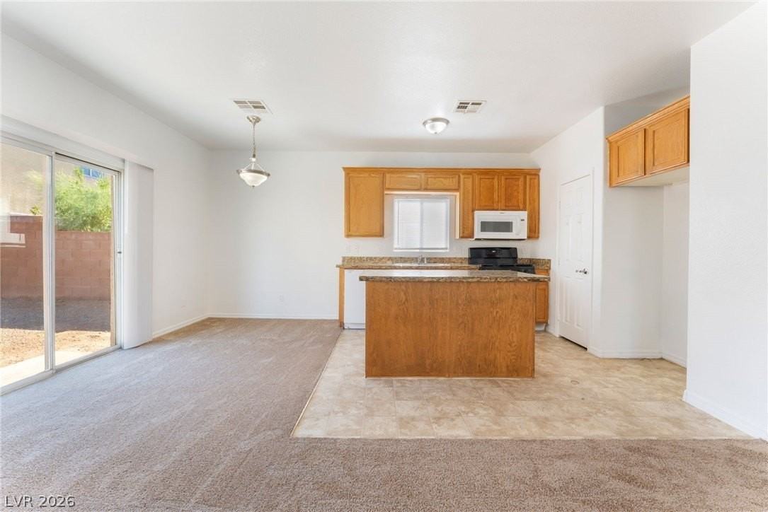32 Rosa Rosales Ct - Photo 4 of 22