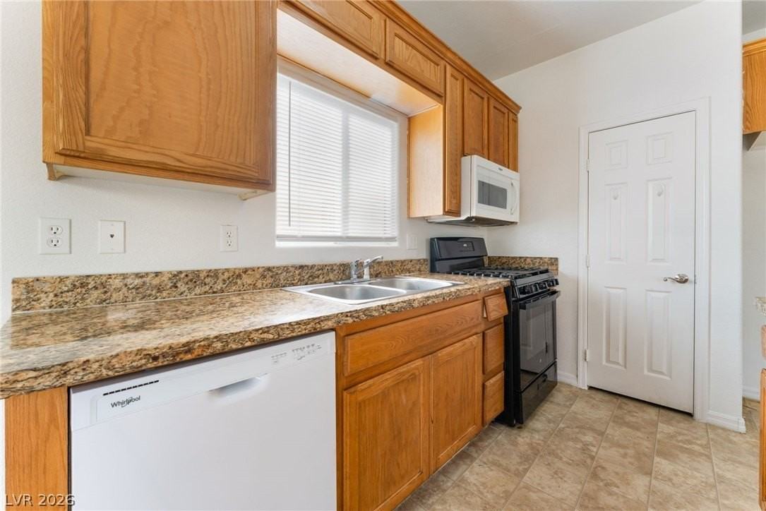 32 Rosa Rosales Ct - Photo 5 of 22