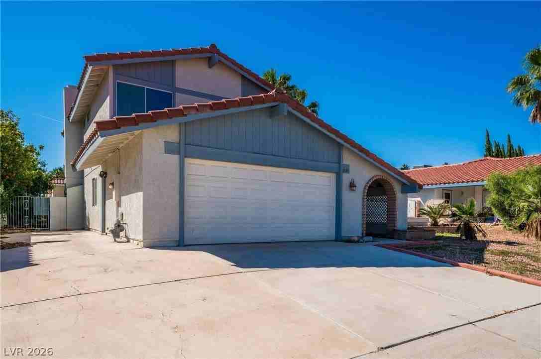 8705 Isola Dr - Photo 2 of 26