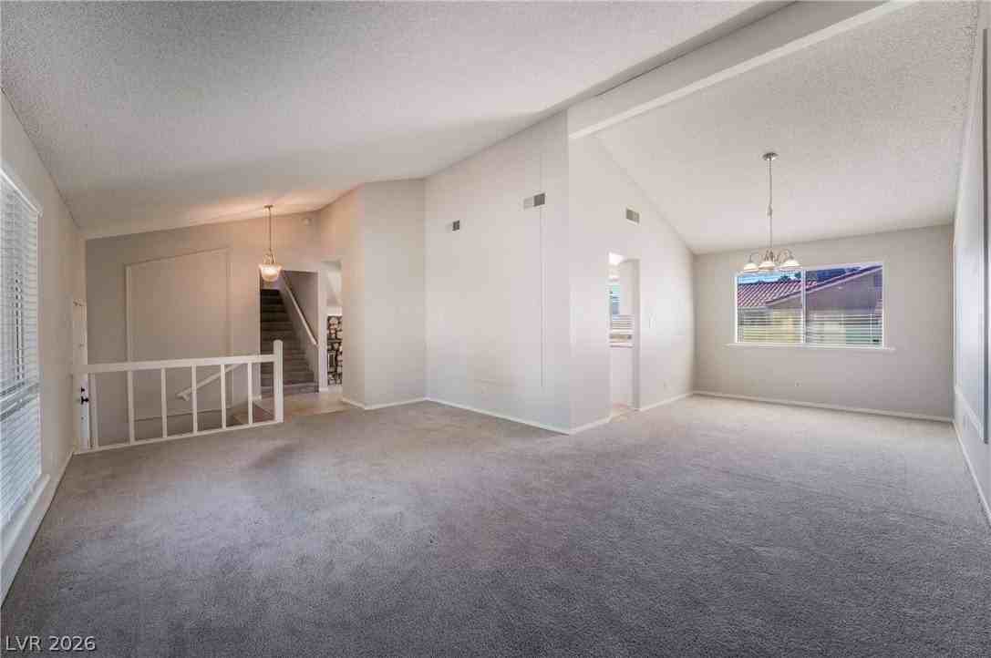 8705 Isola Dr - Photo 5 of 26
