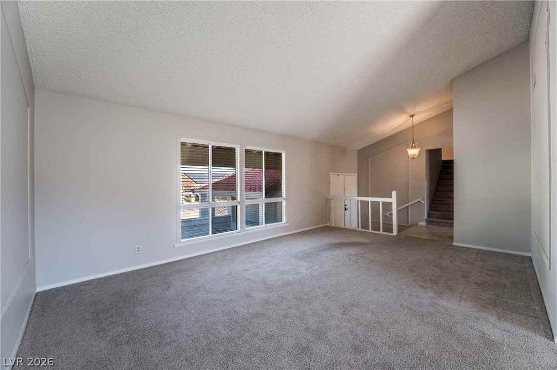 8705 Isola Dr - Photo 6 of 26